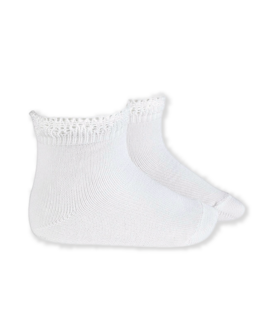 Frilly Socks in White