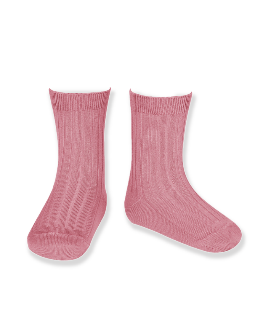 Short Ribbed Socks in Tamarisk Pink